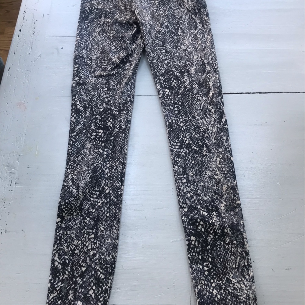 Spanx size small snake skin leggings
